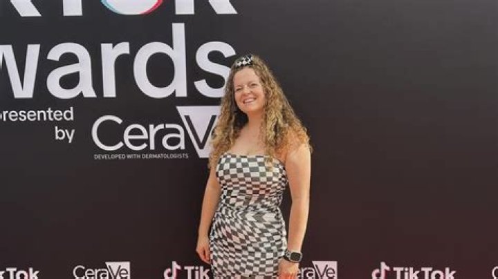 
Demi Skinner Height, Weight, Net Worth, Age, Birthday, Wikipedia, Who, Nationality, Biography 