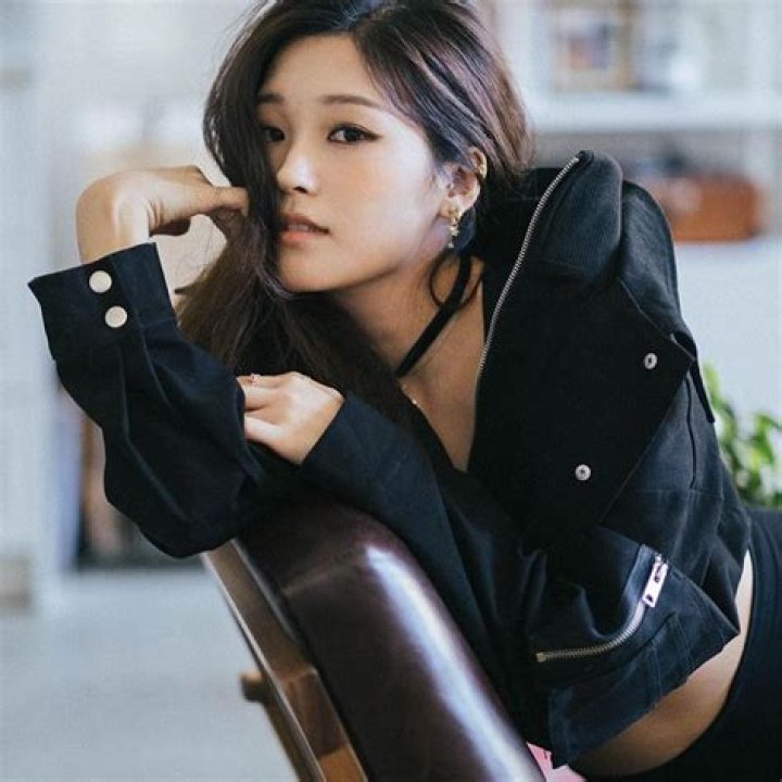 Hyoon – Aikuros Height, Age, Boyfriend, Biography, Wiki, Net Worth
