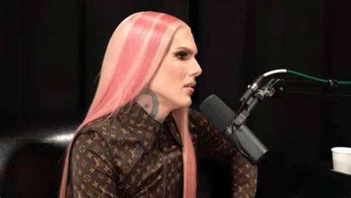 Is Jeffree Star Gay or Trans? What’s His Actual Sexuality?