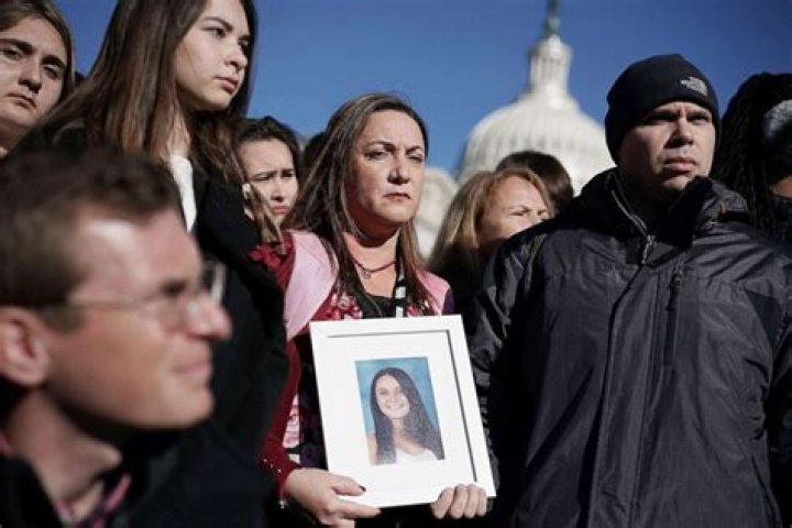 
Who Are Alyssa Alhadeff Parents Lori & Ilan Marc Alhadeff? Parkland School Shooting Victim Family 